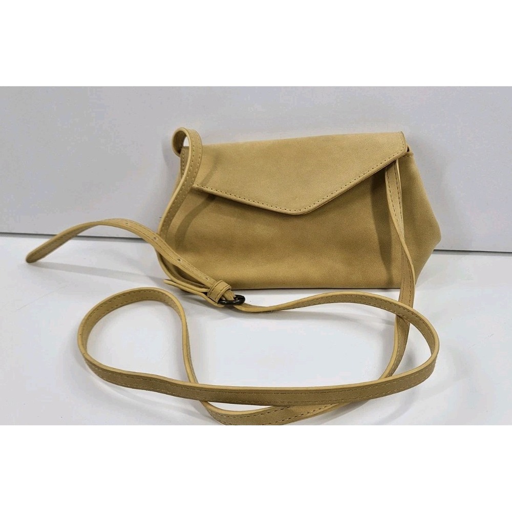 Universal Thread Mustard Yellow Crossbody Purse Adjustable Strap Faux Leather
